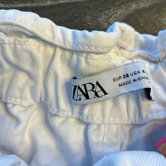 NWOT Zara Buttoned Paperbag Baggy White High Waist Short Size 6 - Picture 9 of 11